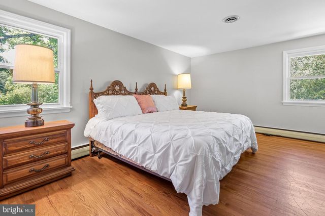 87 HILLSIDE DR, Robbinsville, NJ 08691