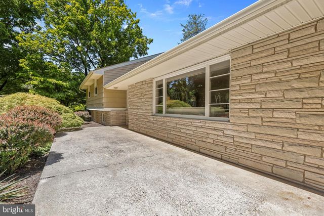 87 HILLSIDE DR, Robbinsville, NJ 08691