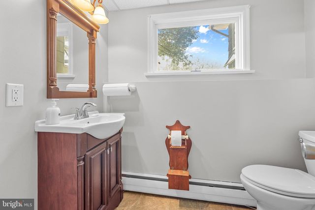 87 HILLSIDE DR, Robbinsville, NJ 08691