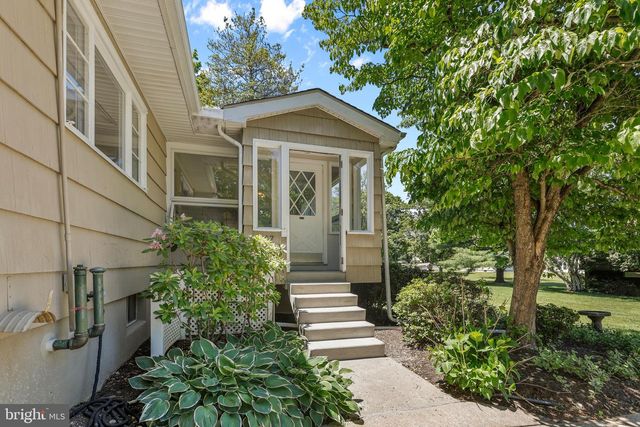 87 HILLSIDE DR, Robbinsville, NJ 08691