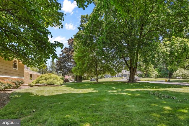 87 HILLSIDE DR, Robbinsville, NJ 08691