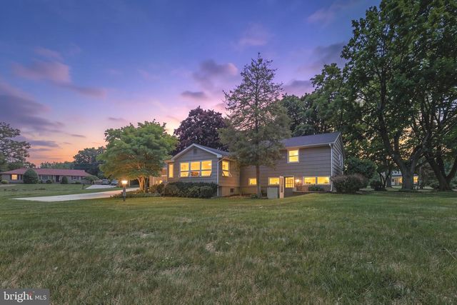 87 HILLSIDE DR, Robbinsville, NJ 08691