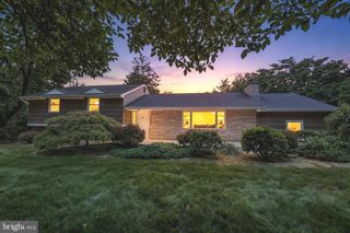 87 HILLSIDE DR, Robbinsville, NJ 08691