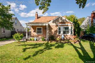 21609 Gaukler Street, St. Clair Shores, MI 48080