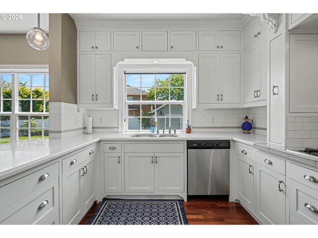 5490 Se WOODMILL Dr, Salem, OR 97306