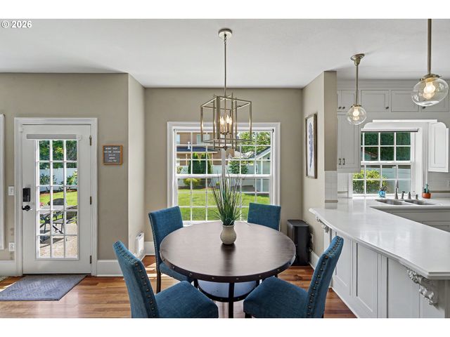 5490 Se WOODMILL Dr, Salem, OR 97306