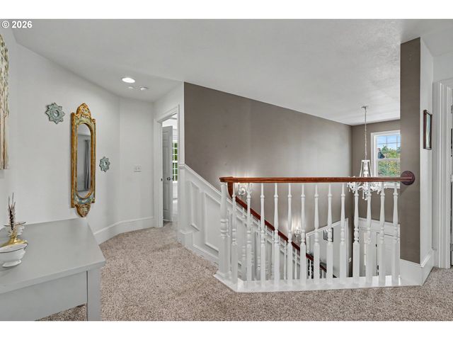 5490 Se WOODMILL Dr, Salem, OR 97306