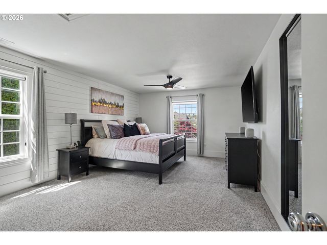 5490 Se WOODMILL Dr, Salem, OR 97306