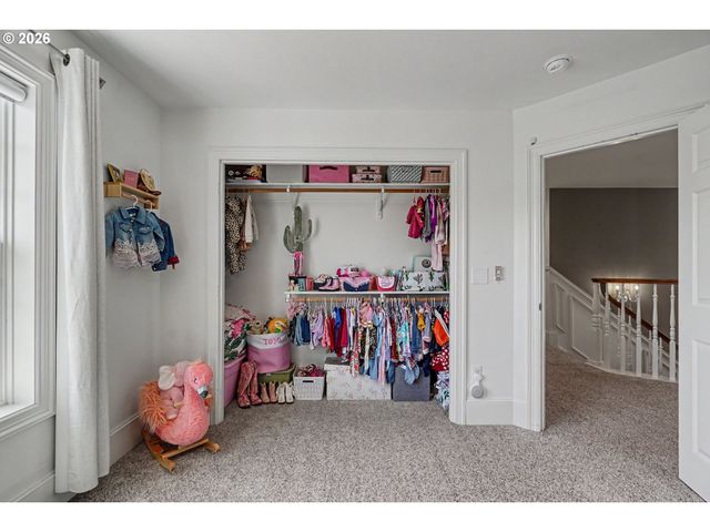 5490 Se WOODMILL Dr, Salem, OR 97306