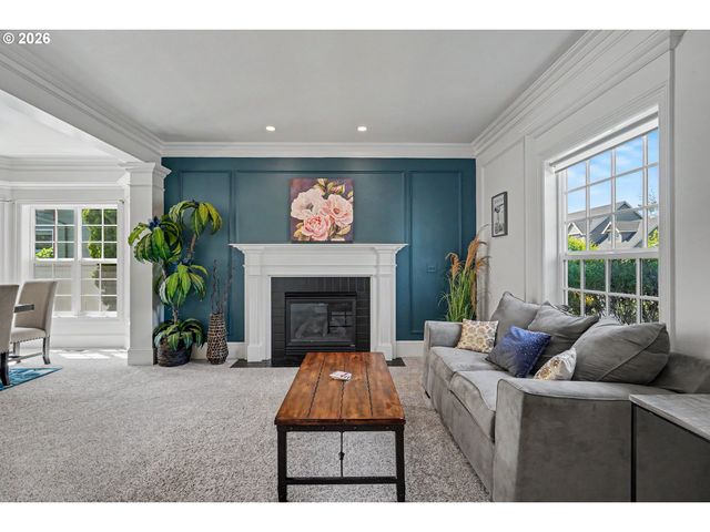 5490 Se WOODMILL Dr, Salem, OR 97306