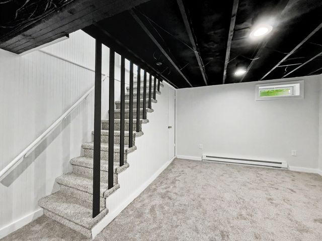 206 Treetop Ave, Springfield, MA 01118