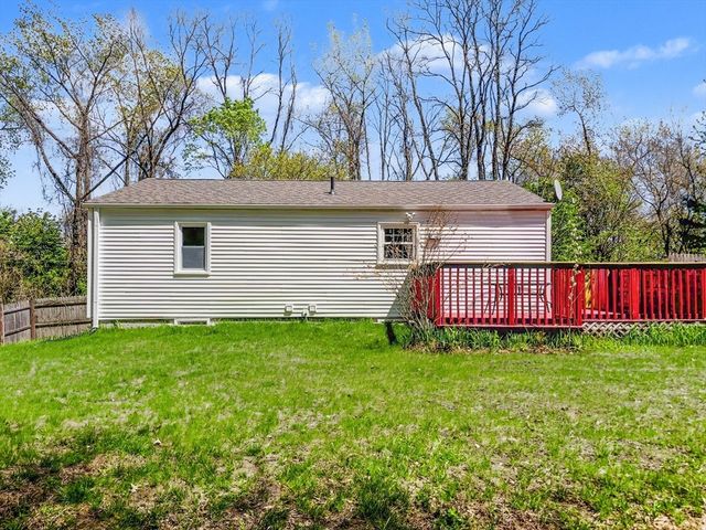 206 Treetop Ave, Springfield, MA 01118