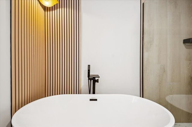 730 N Wilshire Lane, Arlington Heights, IL 60004