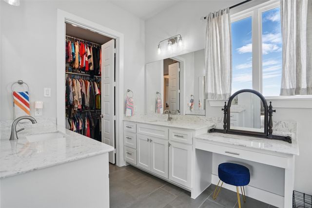 14341 Overlook Park Drive, Fort Worth, TX 76008