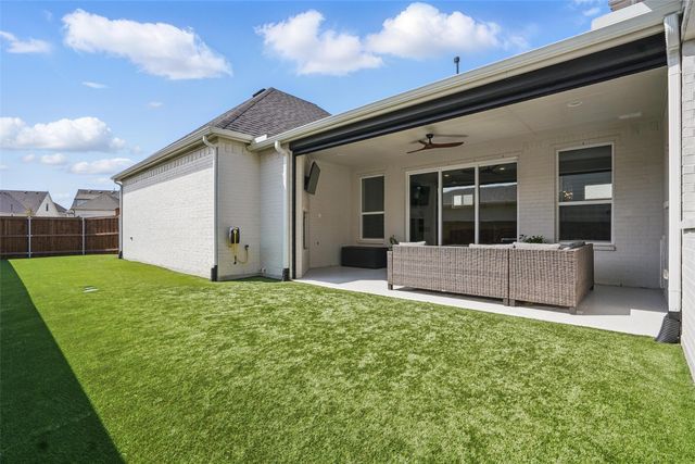 14341 Overlook Park Drive, Fort Worth, TX 76008