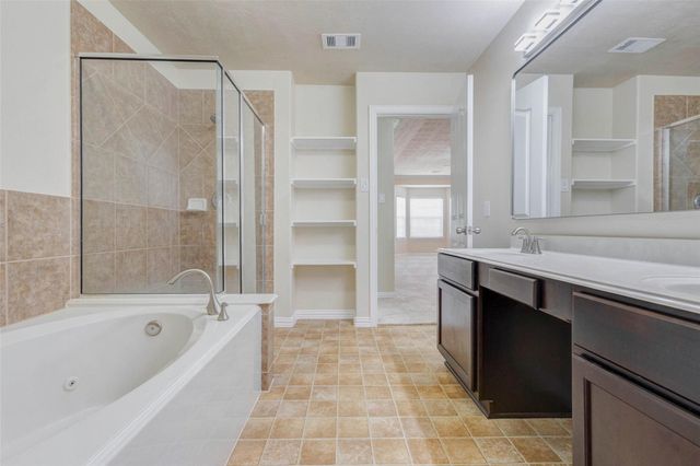 11532 Champions Green Drive, Houston, TX 77066