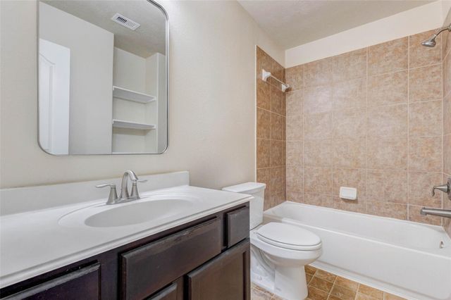 11532 Champions Green Drive, Houston, TX 77066