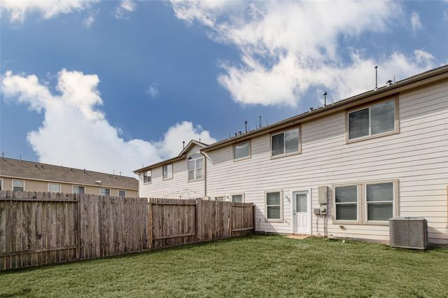 11532 Champions Green Drive, Houston, TX 77066