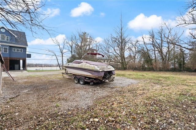 4808 Upper River Road, Jeffersonville, IN 47130