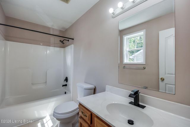 633 River Oaks Dr, Shepherdsville, KY 40165