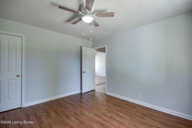 633 River Oaks Dr, Shepherdsville, KY 40165