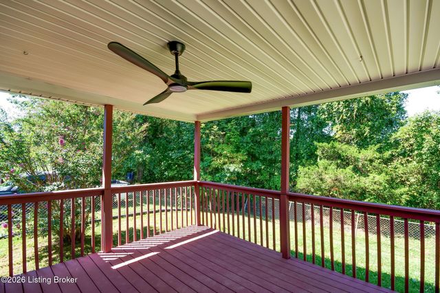 633 River Oaks Dr, Shepherdsville, KY 40165