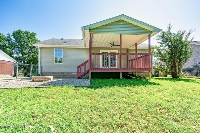 633 River Oaks Dr, Shepherdsville, KY 40165