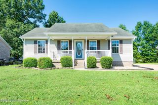 633 River Oaks Dr, Shepherdsville, KY 40165