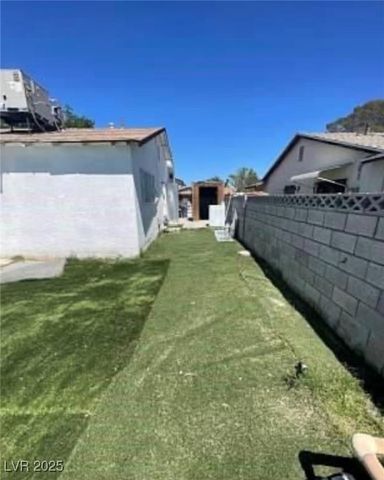 2932 Demetrius Avenue, Las Vegas, NV 89101