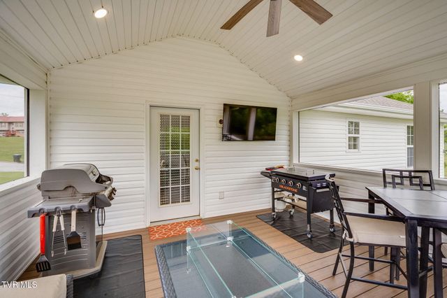 155 Thelma Hannabas Lane, Jonesborough, TN 37659