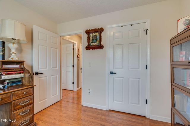 155 Thelma Hannabas Lane, Jonesborough, TN 37659