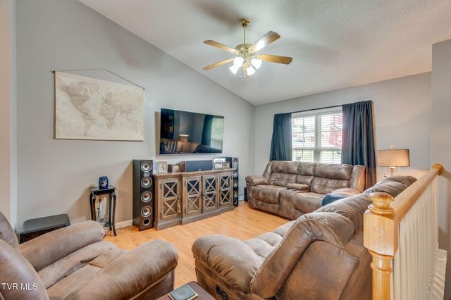 155 Thelma Hannabas Lane, Jonesborough, TN 37659