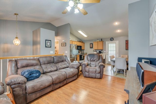 155 Thelma Hannabas Lane, Jonesborough, TN 37659