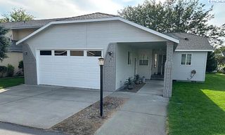 106 Tamarron Ln, Pasco, WA 99301