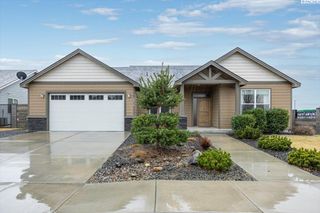 9912 Silverbright Dr, Pasco, WA 99301