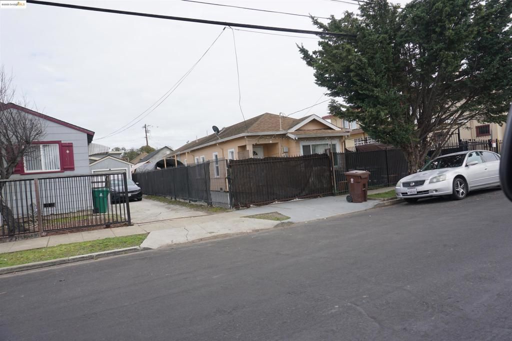 630 12Th St, Richmond, CA 94801