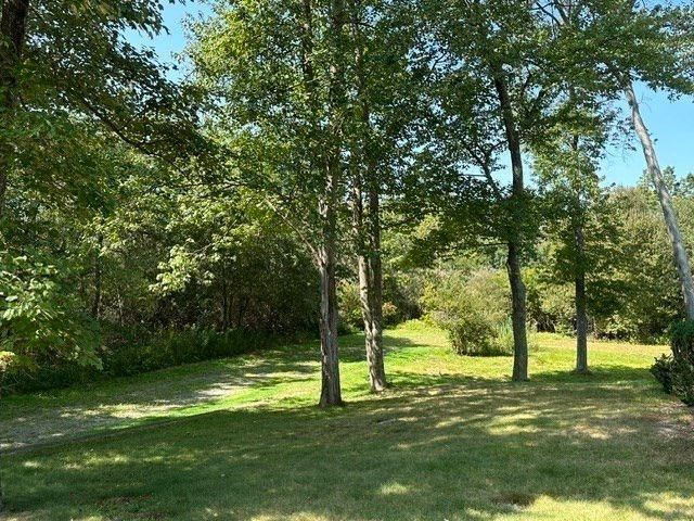 27 Lantern Ln, Dedham, MA 02026