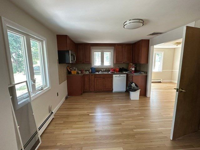 27 Lantern Ln, Dedham, MA 02026