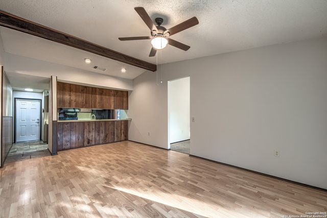 7002 Autumn Chase, Leon Valley, TX 78238