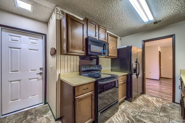 7002 Autumn Chase, Leon Valley, TX 78238