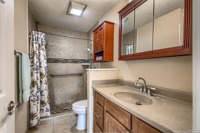 7002 Autumn Chase, Leon Valley, TX 78238