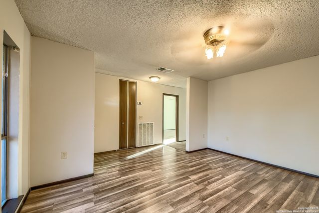 7002 Autumn Chase, Leon Valley, TX 78238