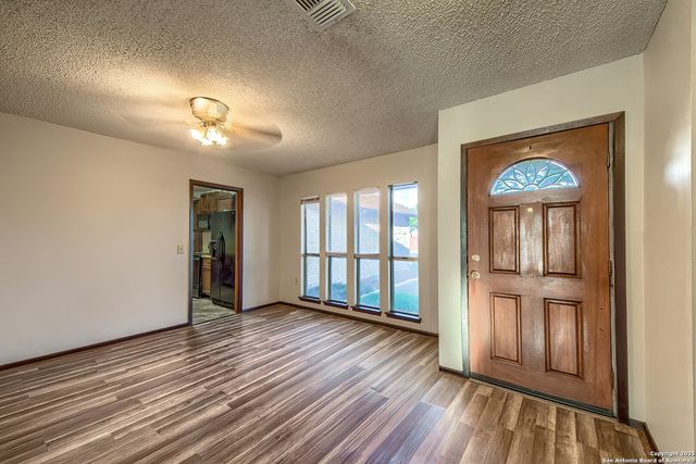 7002 Autumn Chase, Leon Valley, TX 78238