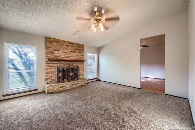 7002 Autumn Chase, Leon Valley, TX 78238