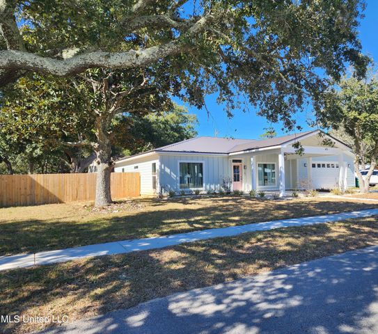 167 Oleander Drive, Gulfport, MS 39507