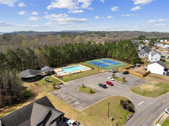 608 Riverside NW Drive, Calhoun, GA 30701