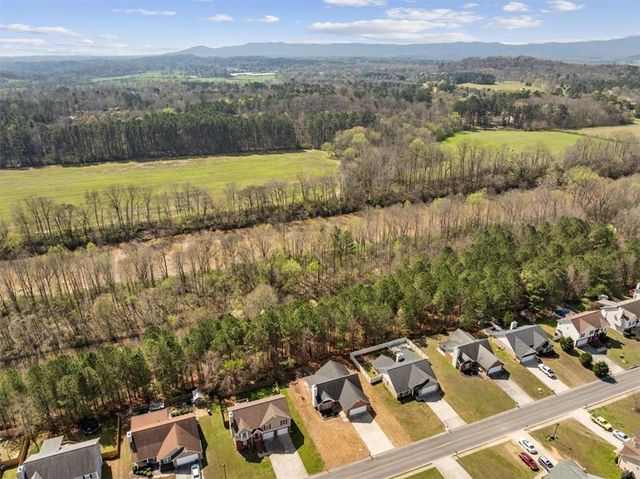 608 Riverside NW Drive, Calhoun, GA 30701