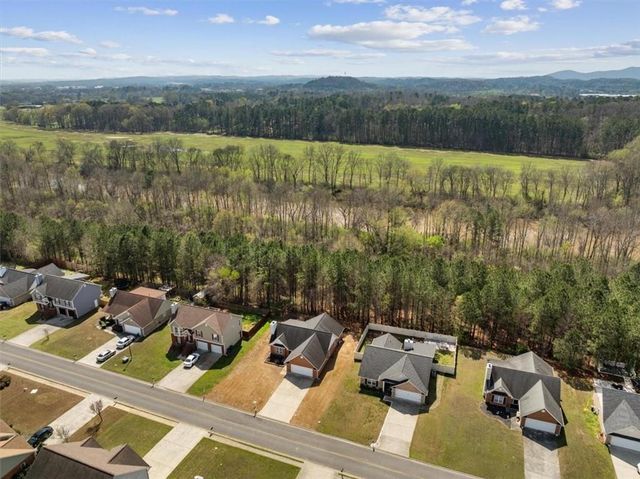 608 Riverside NW Drive, Calhoun, GA 30701