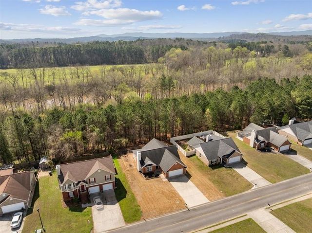 608 Riverside NW Drive, Calhoun, GA 30701