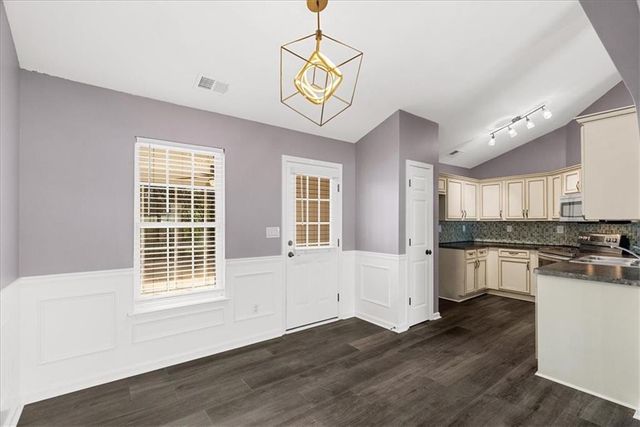 608 Riverside NW Drive, Calhoun, GA 30701